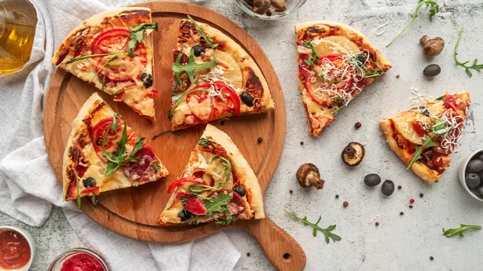 receta de pizza casera con verduras